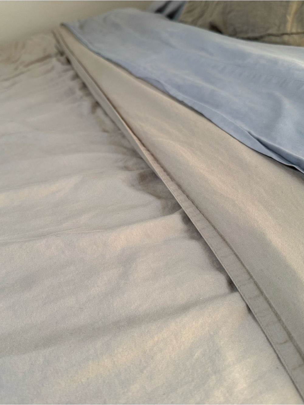 Pact Organic Room Service Sateen Duvet Cover in Home Spray Green